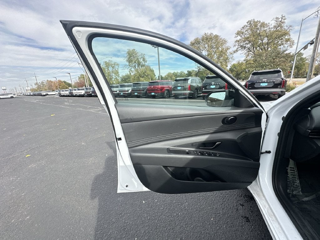 2026 Hyundai ELANTRA HYBRID SEL Sport