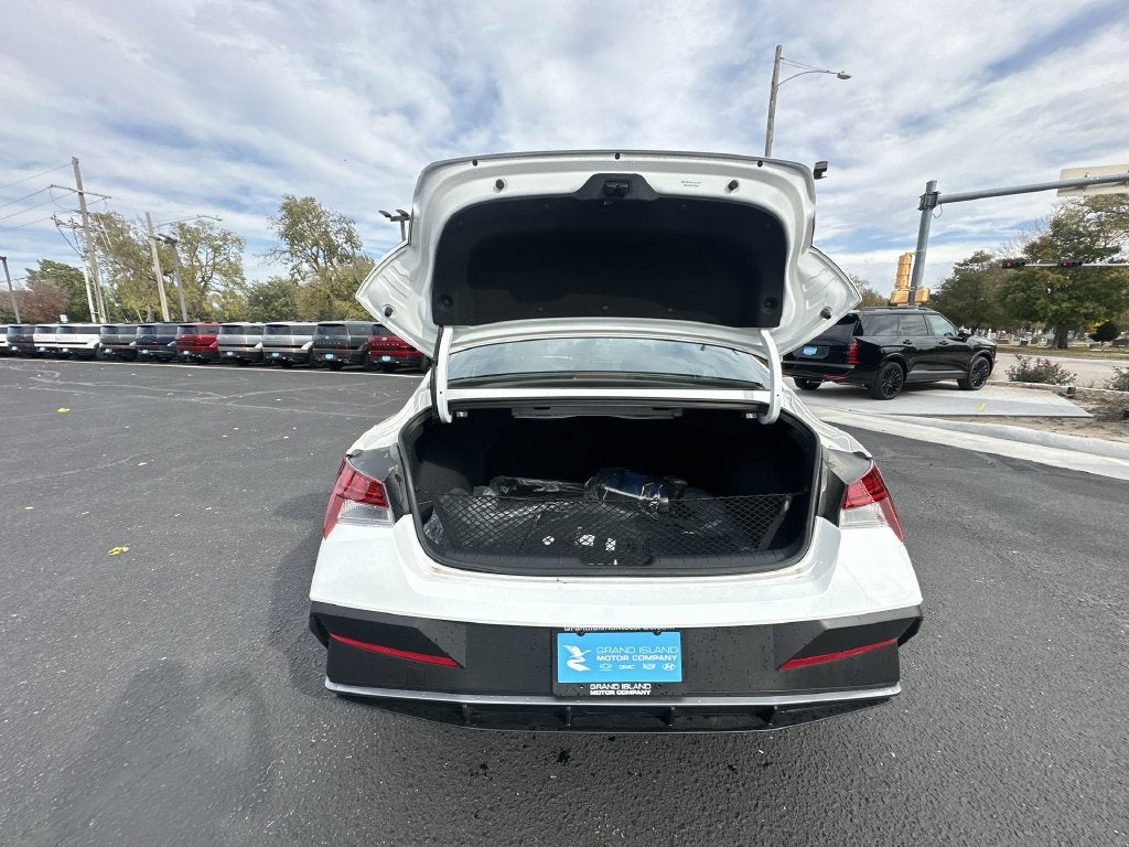 2026 Hyundai ELANTRA HYBRID SEL Sport
