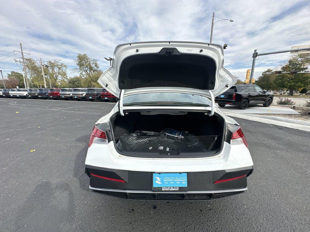 2026 Hyundai ELANTRA HYBRID SEL Sport