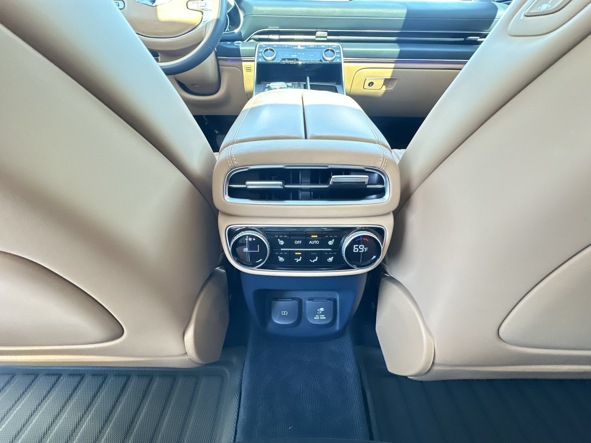 2024 Genesis GV80 Prestige Signature